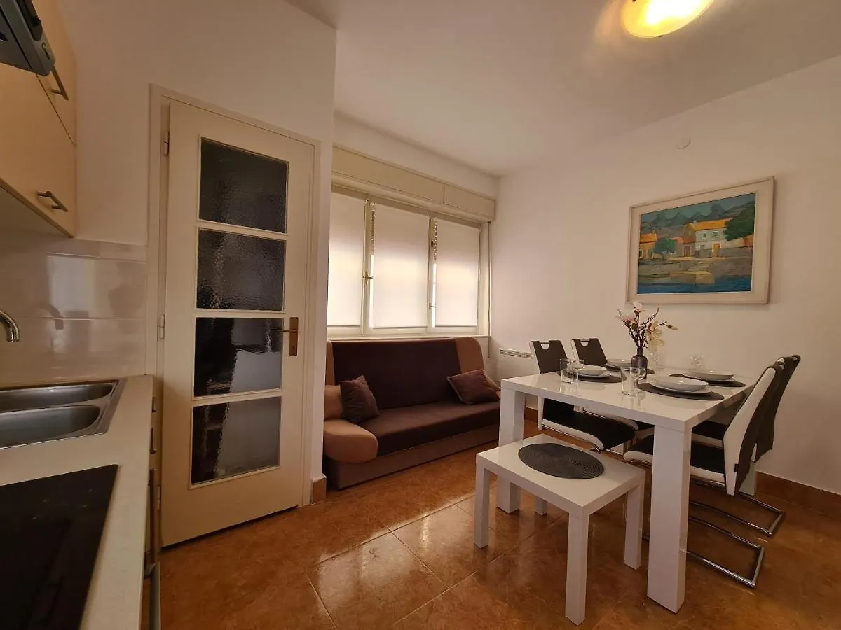 Apartment Jadran 2151 Pula