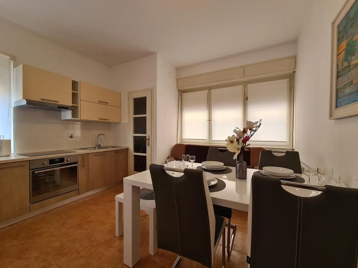 Apartment Jadran 2151 Pula Croatia