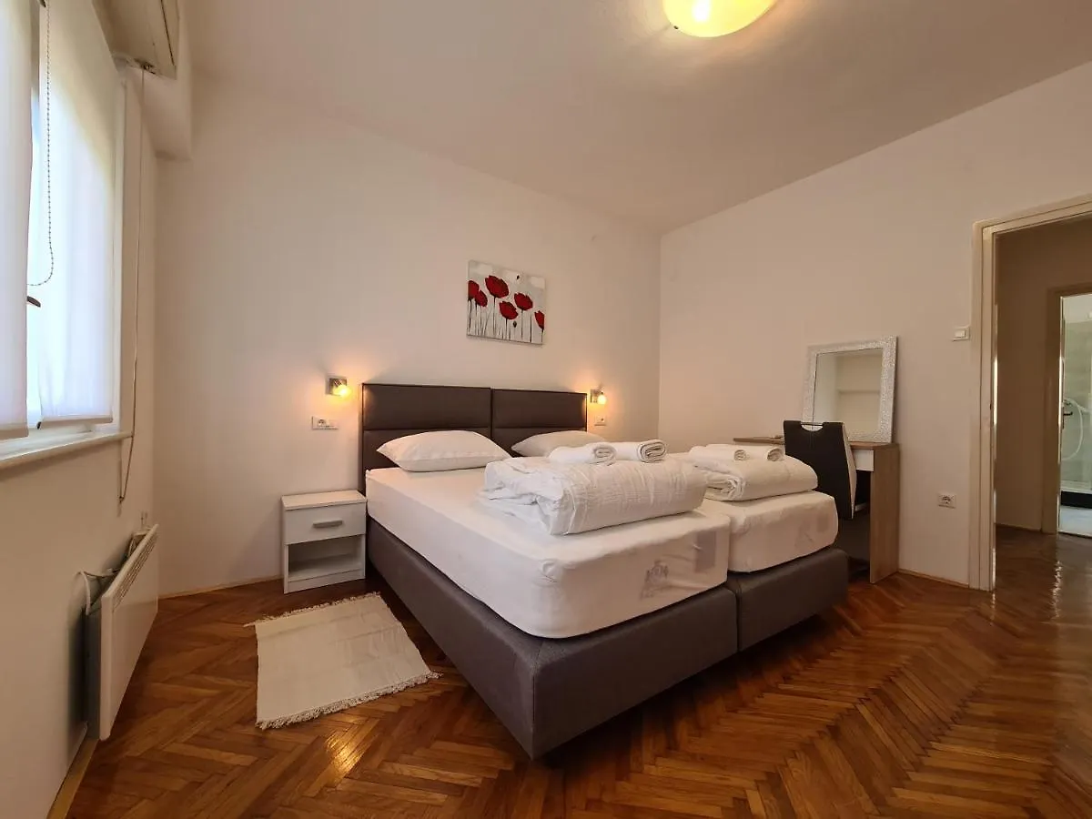Apartment Jadran 2151 Pula Croatia