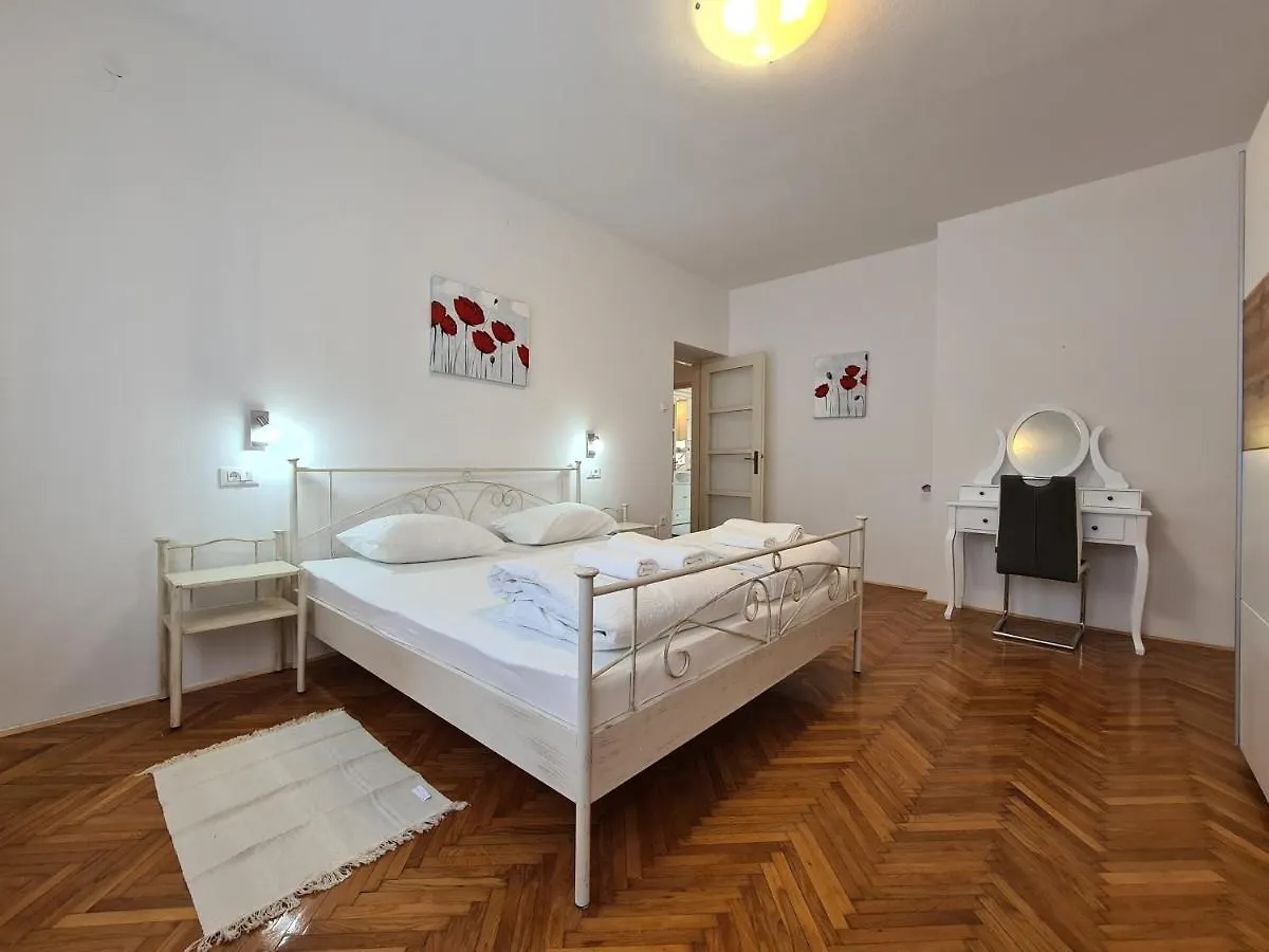 Apartment Jadran 2151 Pula