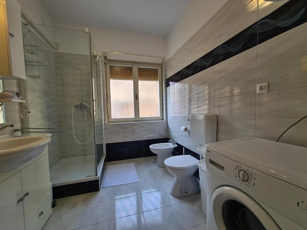 Apartment Jadran 2151 Pula 0*,