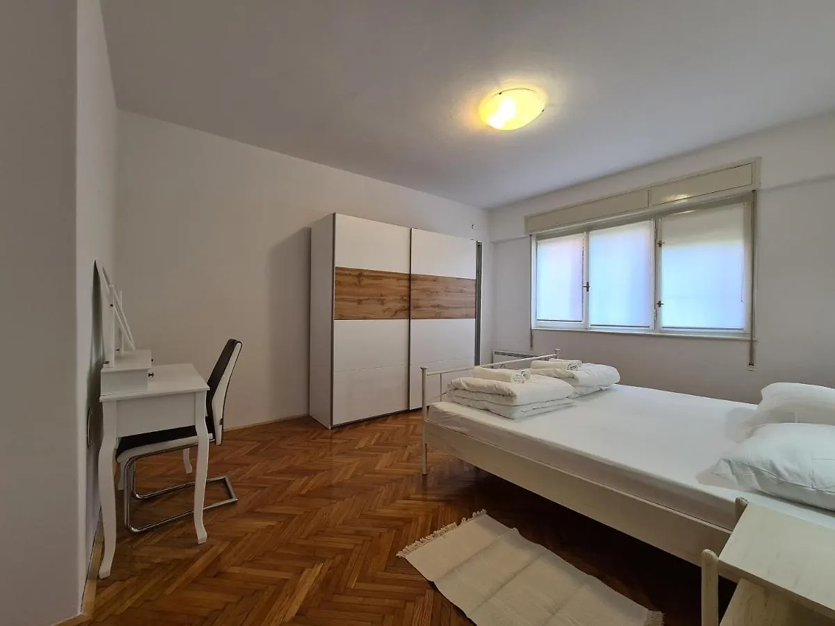 Apartment Jadran 2151 Pula Croatia